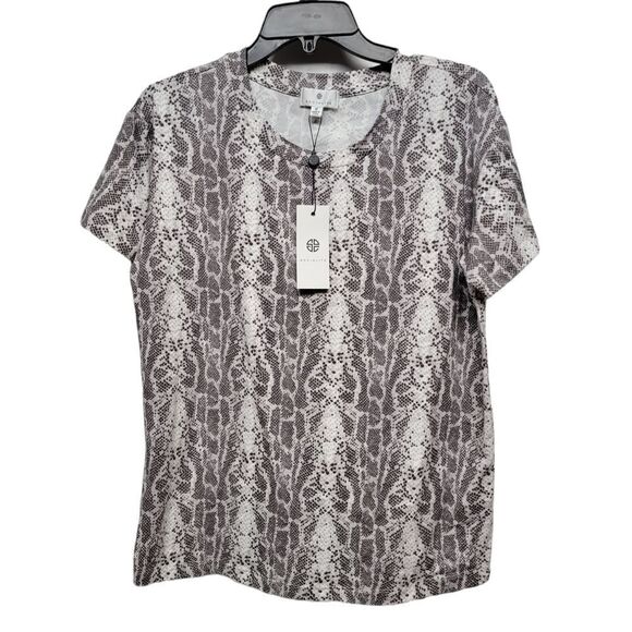 Socialite Tops - Socialite Crewneck T-Shirt in Small Gray Leopard Medium